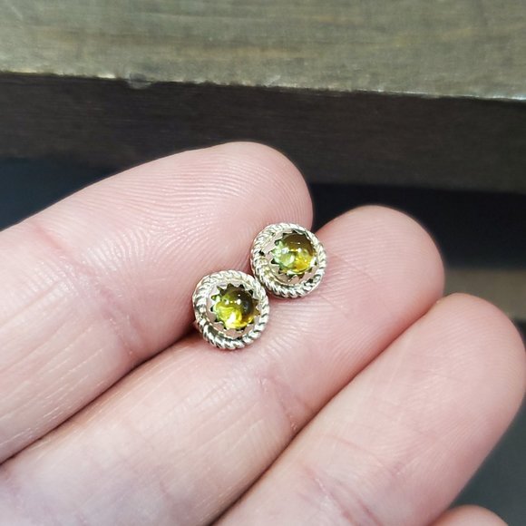 925 Sterling Silver Very Small Uncut Citrine Stud Earrings - Picture 2 of 6